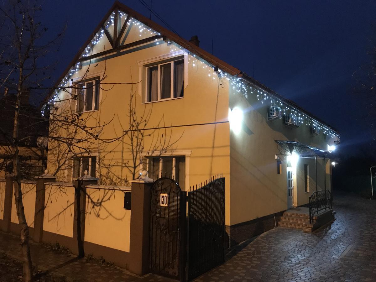 Міні Готель Вілла Вікторія Beregszász Kültér fotó