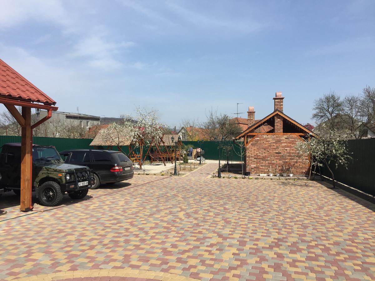 Міні Готель Вілла Вікторія Beregszász Kültér fotó
